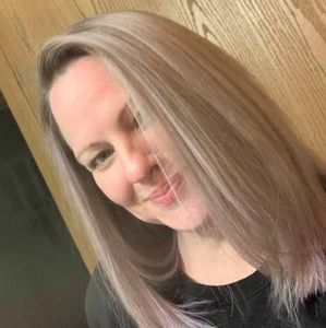 Meet your Posher, Jeanette